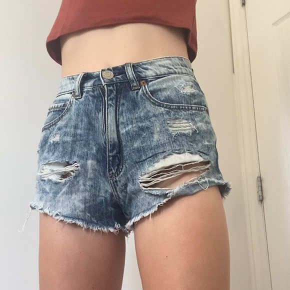 Garage Acid Wash Jean Shorts - Picture 3 of 4